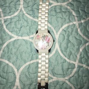 White floral Aeropostale watch w/ rose gold accent